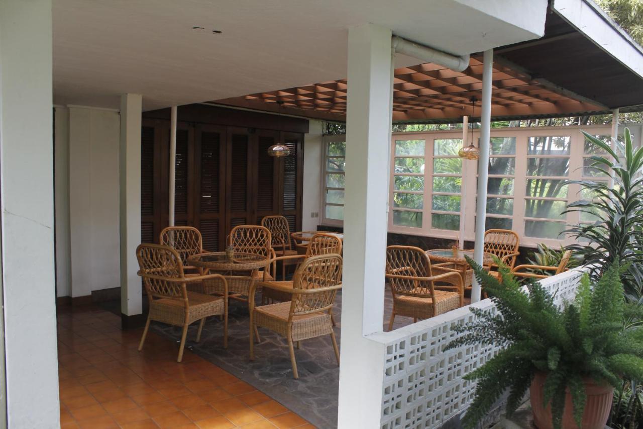Hotel Bumi Asih Gedung Sate Bandung Exterior photo